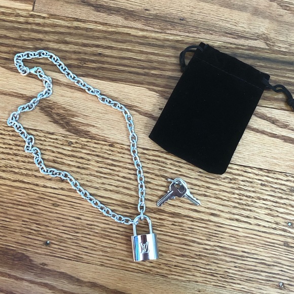 authentic Louis Vuitton lock necklace - Picture 2 of 5